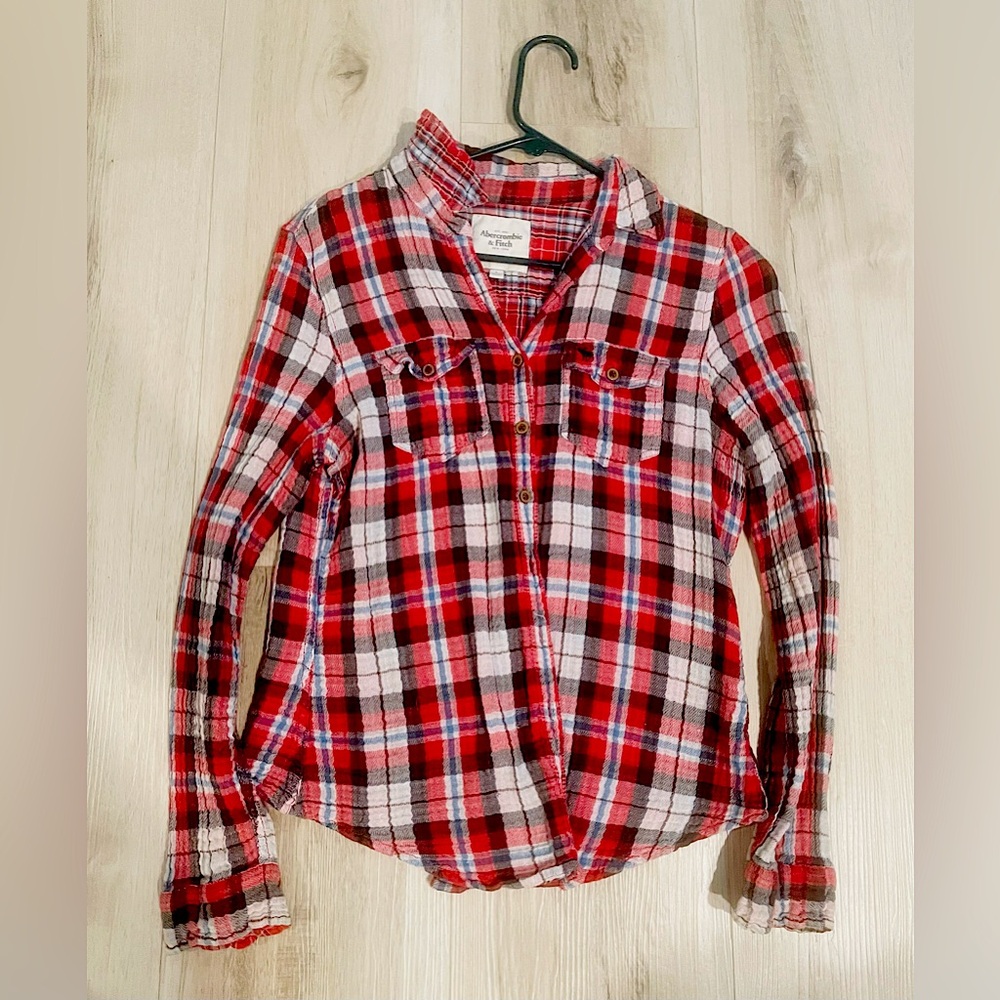 Abercrombie and fitch Button down. Perfect for summer or winter